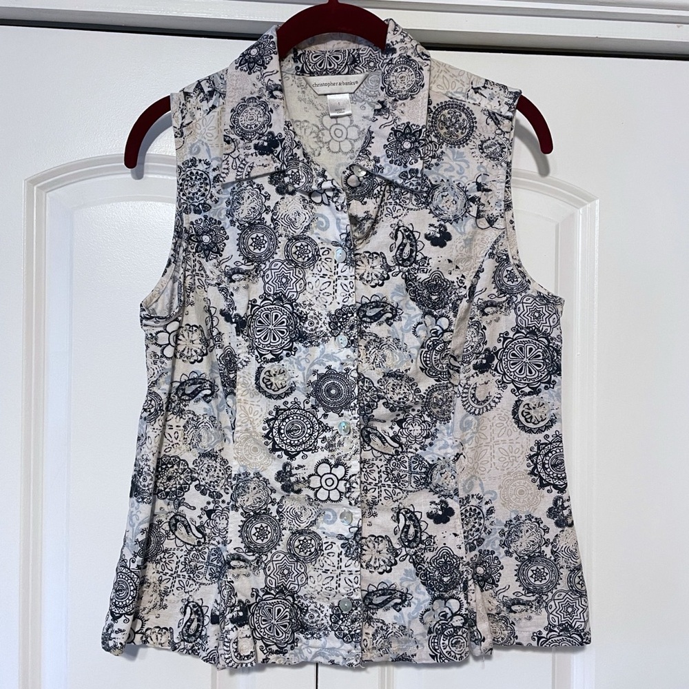 Christopher & Bank Sleeveless Button down Top Sz S
